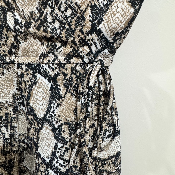 Animal Print Maurices Cami Tank Top Woman’s Size Small - Picture 4 of 4